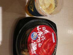 -全家便利店(上海南站站店)