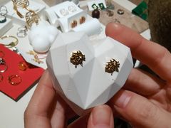 -LADY FAFA(巨鹿路陕西南路路口店)
