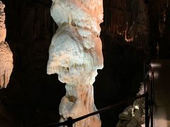 -波斯托伊纳溶洞