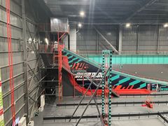 -极限PLAY运动娱乐新世界·团建派对表演休闲馆·室内高空游乐园