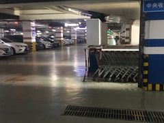 -百联中环购物广场-停车场