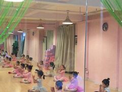 教室-雅米拉艺术中心(少儿舞蹈培训)