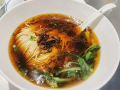 蕈油红汤面-君东记本帮面馆(天钥桥路店)