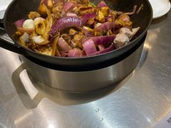 -胡须佬鸡煲四季火锅店(石厦西村直营店)
