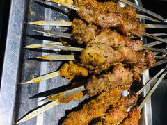羊肉串-西街夜油条·麻团包乌饭