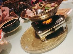 -帅巴人舅母子腊蹄民俗村