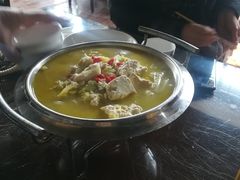 -东口码头·烧鸽子·鱼头泡饼·地方菜(金鹰悦城店)