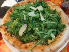松露酱蘑菇芝麻菜披萨-TIAGO HOME KITCHEN(朝阳大悦城店)