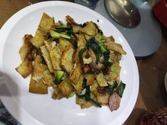 -黄泥岗·地道湖北菜(奥特莱斯店)