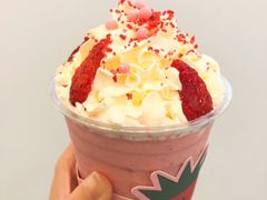 草莓富士山-ARTEASG啊T·新加坡奶茶(丹东万达店)