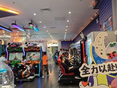 -反斗乐园π·电玩·高空拓展·蹦床(龙华天虹店)