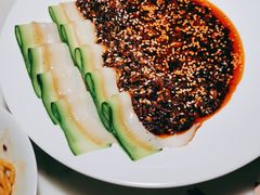 蒜泥白肉配乳瓜-初蓉丨遇见新川菜(亲贤街荣耀店)