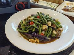 -香山湖家家宴(中山陵店)