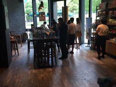 大堂-星巴克(港汇1号办公楼店)