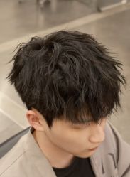点击看大图 -环球蝶上美业连锁