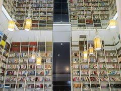 -钟书阁(松江泰晤士小镇店)