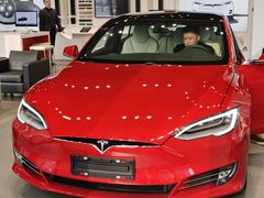 -TESLA 特斯拉(上海太古汇体验店)