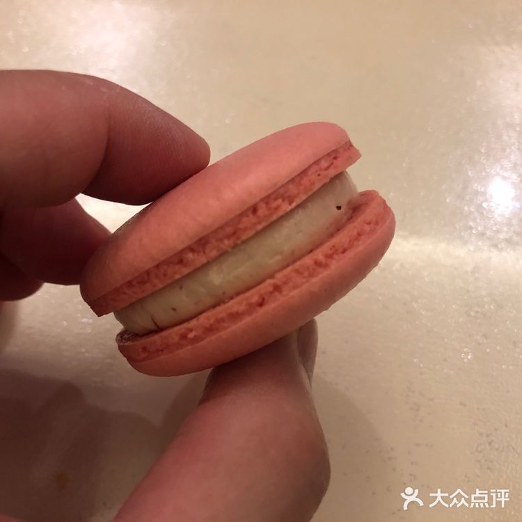 来一个 圆筒冰淇淋  麦当劳