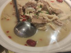 -霄汉牛三鲜湖北砂锅菜(万松园2店)