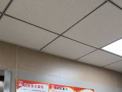 -华莱士·全鸡汉堡(济南大明湖店)