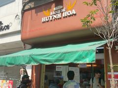 -Bánh Mì Huynh Hoa