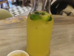 -菲滋意式餐厅(上虞万和城店)