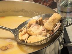 -尚尚仙·酸汤猪手·猪肚鸡火锅(华联万柳购物中心店)