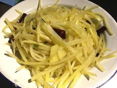 -马路牙子地桌烤肉(工体店)