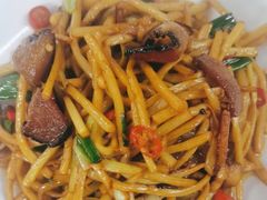 脆笋炒腊肉-鸡毛店·川菜(双楠店)