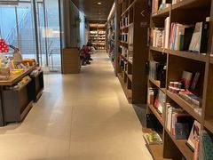 -茑屋书店(天目里店)