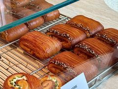 -VERIE BAKEHOUSE