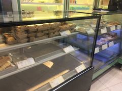 面包甜点陈列柜-上海哈尔滨食品厂(淮海中路店)
