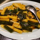 味道都不错,菜品种类很多,就是量有点小