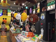 -LINE FRIENDS Garosu-gil Flagship Store
