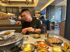 -草家酱蟹炭火烤肉店(珲春南路一店)