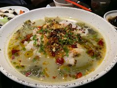 招牌酸菜鱼-老头儿油爆虾·知味杭州(爱琴海购物中心)