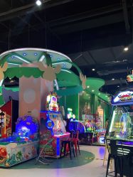 -袋鼠王蹦床公园(中信泰富万达广场嘉定新城店)