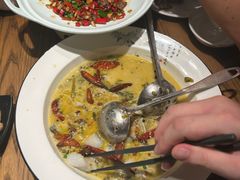 -爱碗亭·鲜炒湖南菜(壹城中心店)