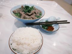 -犇逸·乐山跷脚牛肉·四川现炒(览海店)