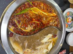 -沸炉重庆老火锅(军事博物馆店)