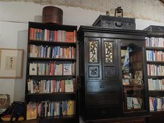 -荒岛书店(黄县路店)