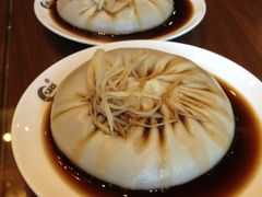 蟹黄汤包-鸿运酒楼