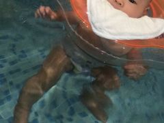 -乐悠游亲子游泳俱乐部