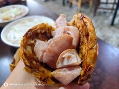 -金卯白肉罩火烧