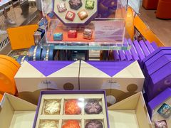 -VENCHI 闻绮(上海佛罗伦萨小镇店)
