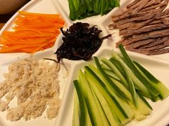 -云海肴·汽锅鸡·云南菜(天山百盛优客店)