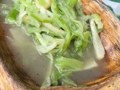基诺炒时令野菜-基诺山寨.版纳民族特色菜