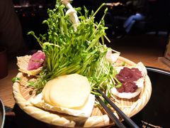 黑猪灼泉水时蔬-吃饭皇帝大(解放西路店)