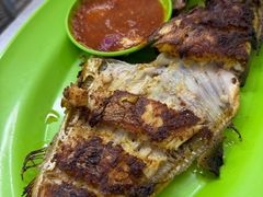 -明记烧鱼美味店