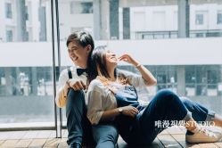 深圳大学-巴黎婚纱摄影工作室